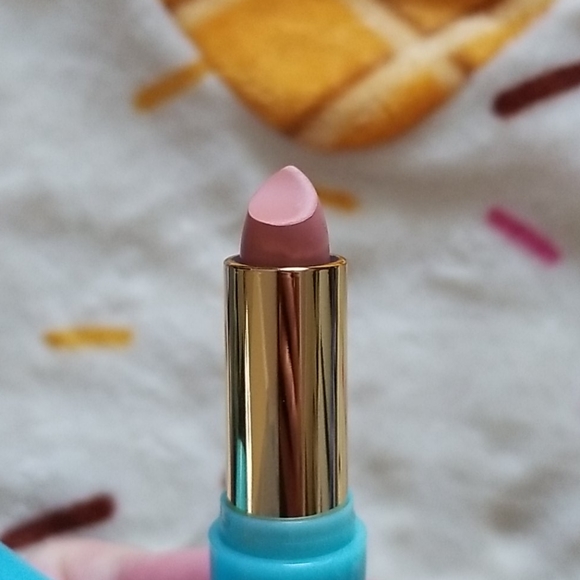 NIB tarte Rainforest of the Sea lipstick - Picture 3 of 4